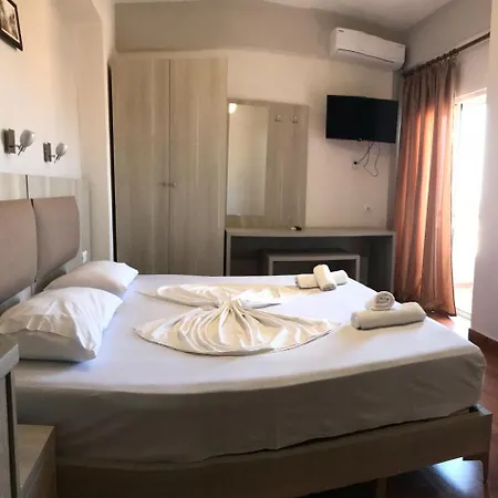 Beach 5* Ксамил