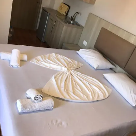 Beach Ксамил